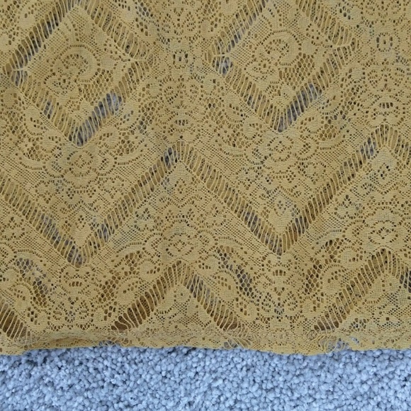 Urban Outfitters Lace Top - Picture 5 of 5